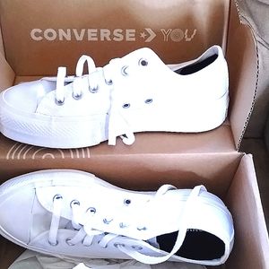 Converse shoes never worn size 8 white
